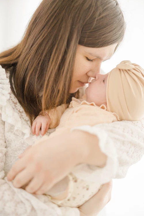 enfant bonnet en tricot gris bébé studio